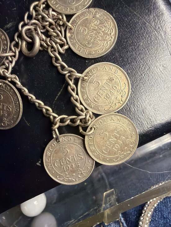 Unbranded Jewelry - Vintage Newfoundland Silver 5 Cents Coin Charm Bracelet 1929-1945